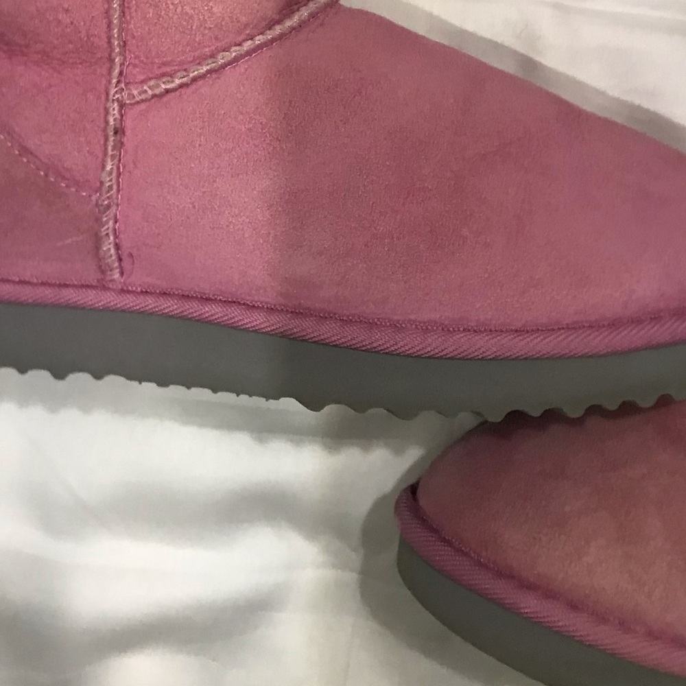 PINK UGG’s 🎉 RARE✨ - Picture 8 of 13